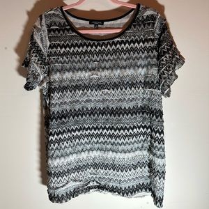 Notations Chevron Zig Zag Ruffle Black and White Women’s Blouse Plus Size 1x